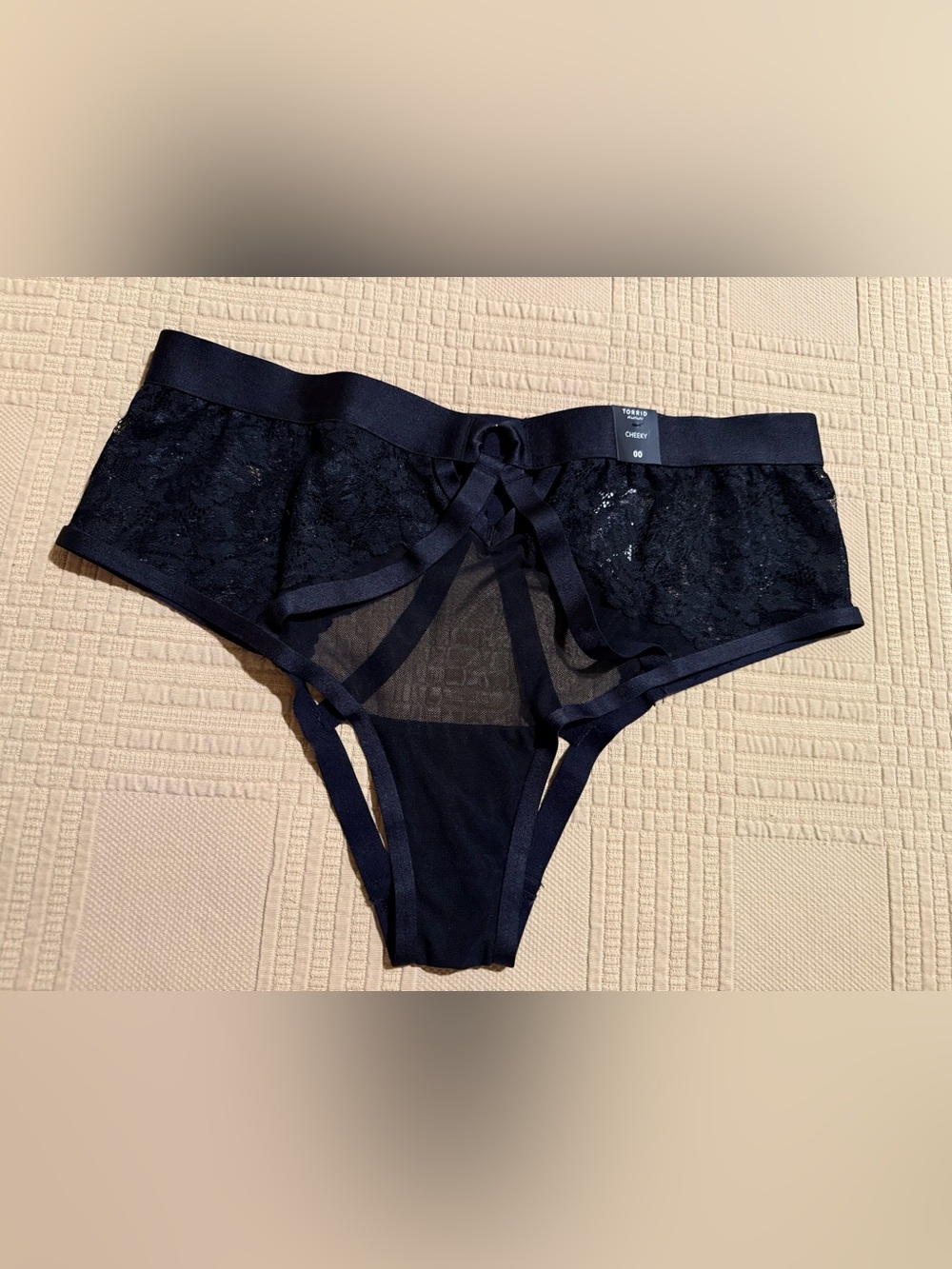 TORRID FLORAL LACE STRAPPY MID RISE CHEEKY Panty Rich Black Size 00 NWT